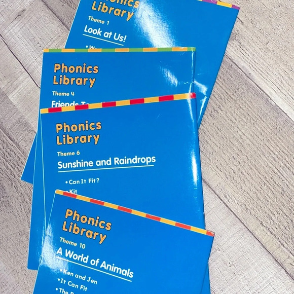 Phonics library set of 4 books - Picture 4 of 4